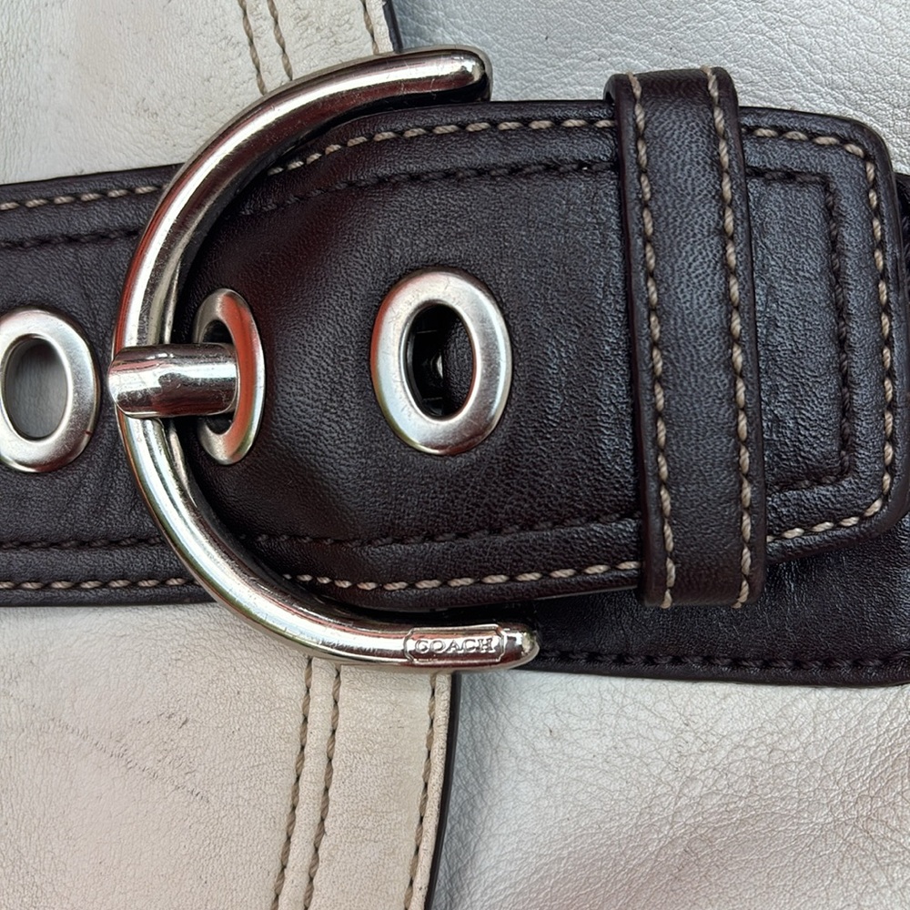 White Coach Soho Buckle shoulder bag - Picture 11 of 15